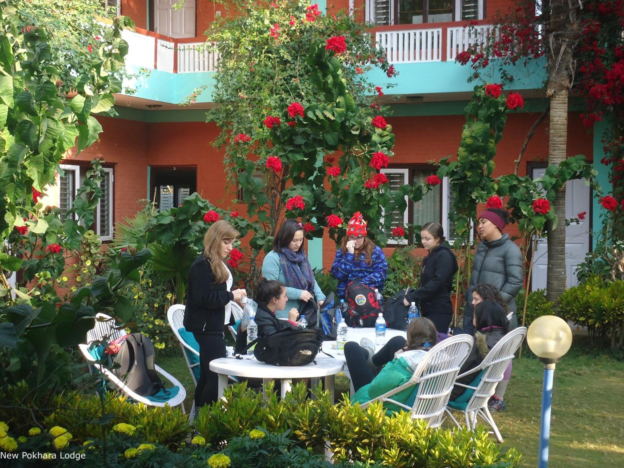 New Pokhara Lodge - Pokhara Lakeside Exterior photo