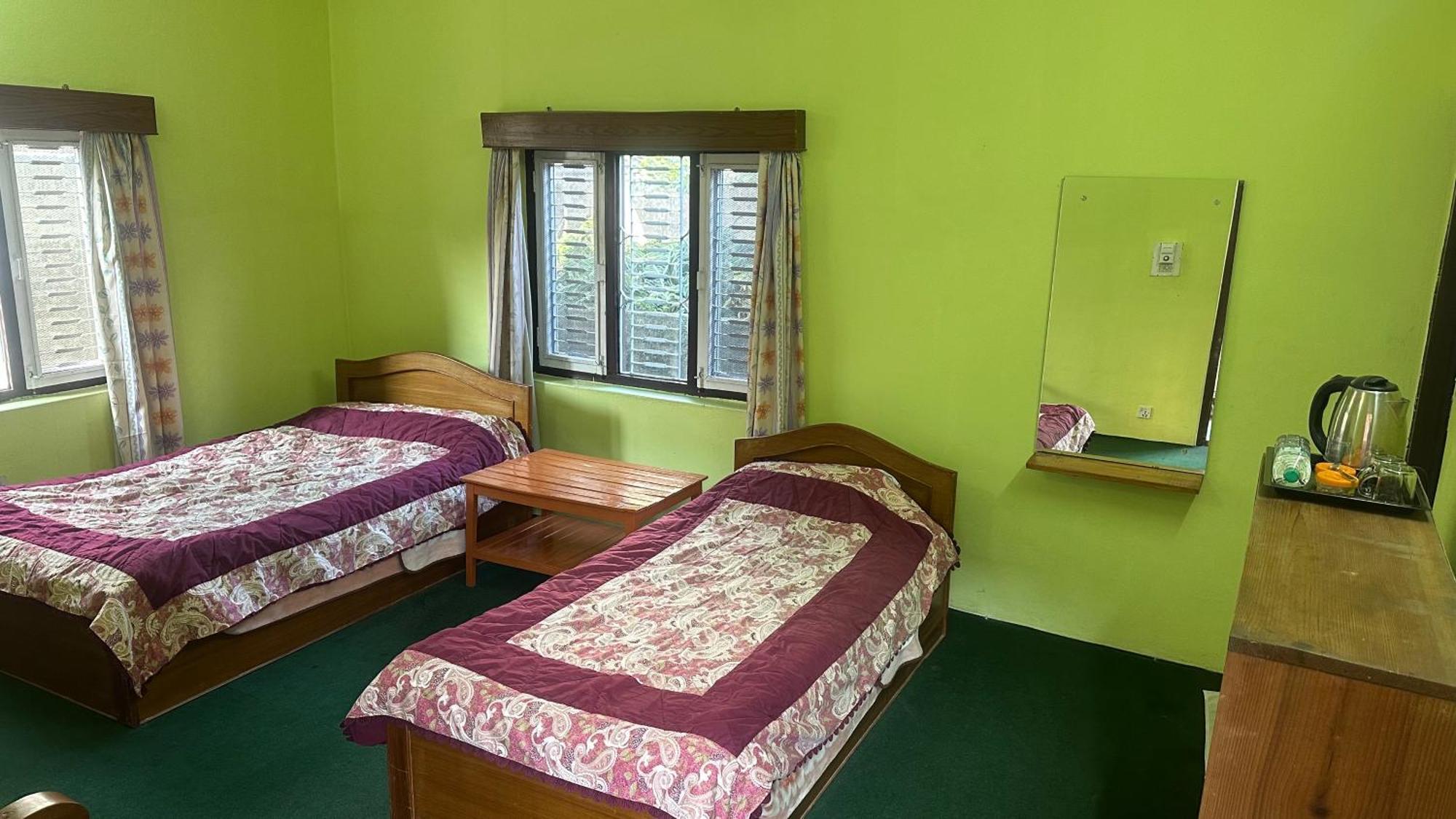 New Pokhara Lodge - Pokhara Lakeside Exterior photo
