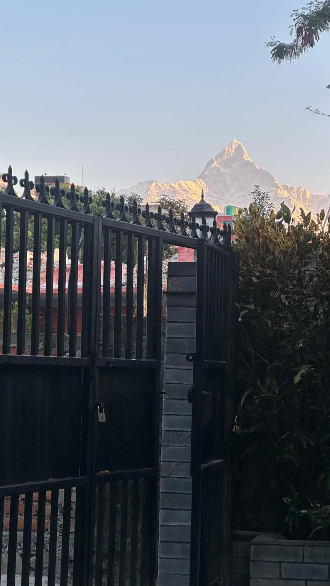 New Pokhara Lodge - Pokhara Lakeside Exterior photo