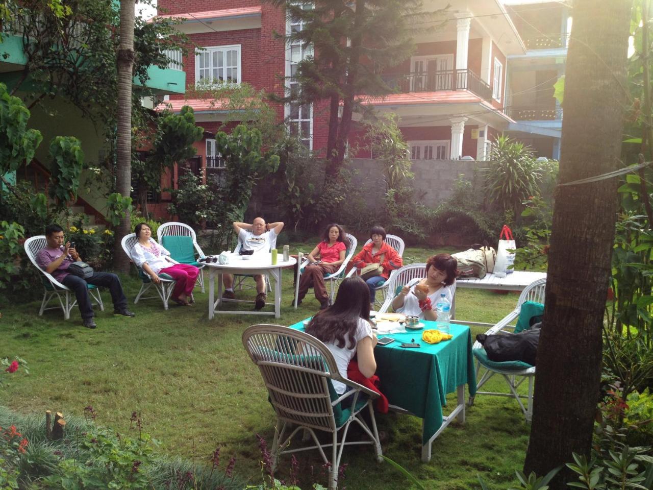 New Pokhara Lodge - Pokhara Lakeside Exterior photo
