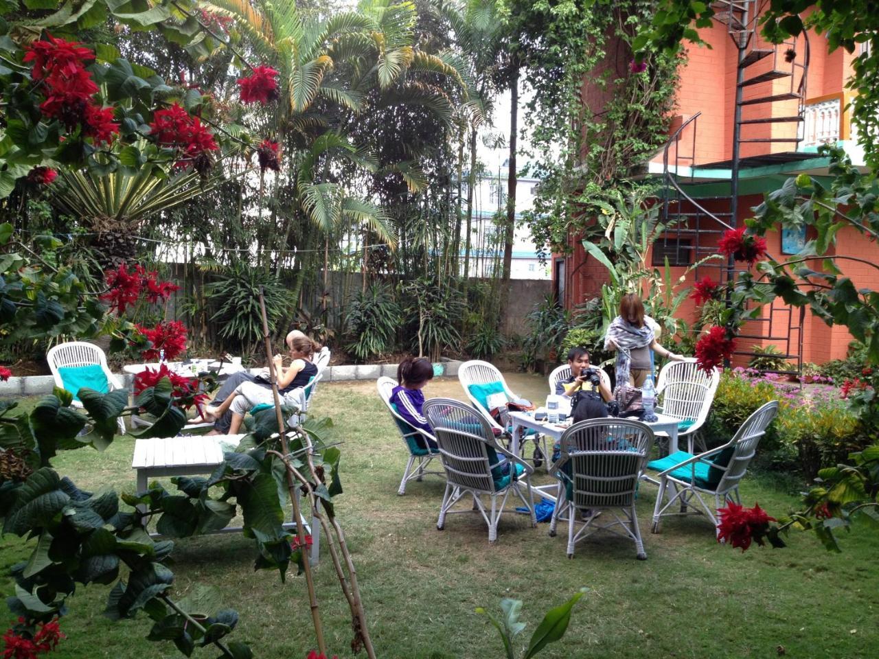 New Pokhara Lodge - Pokhara Lakeside Exterior photo
