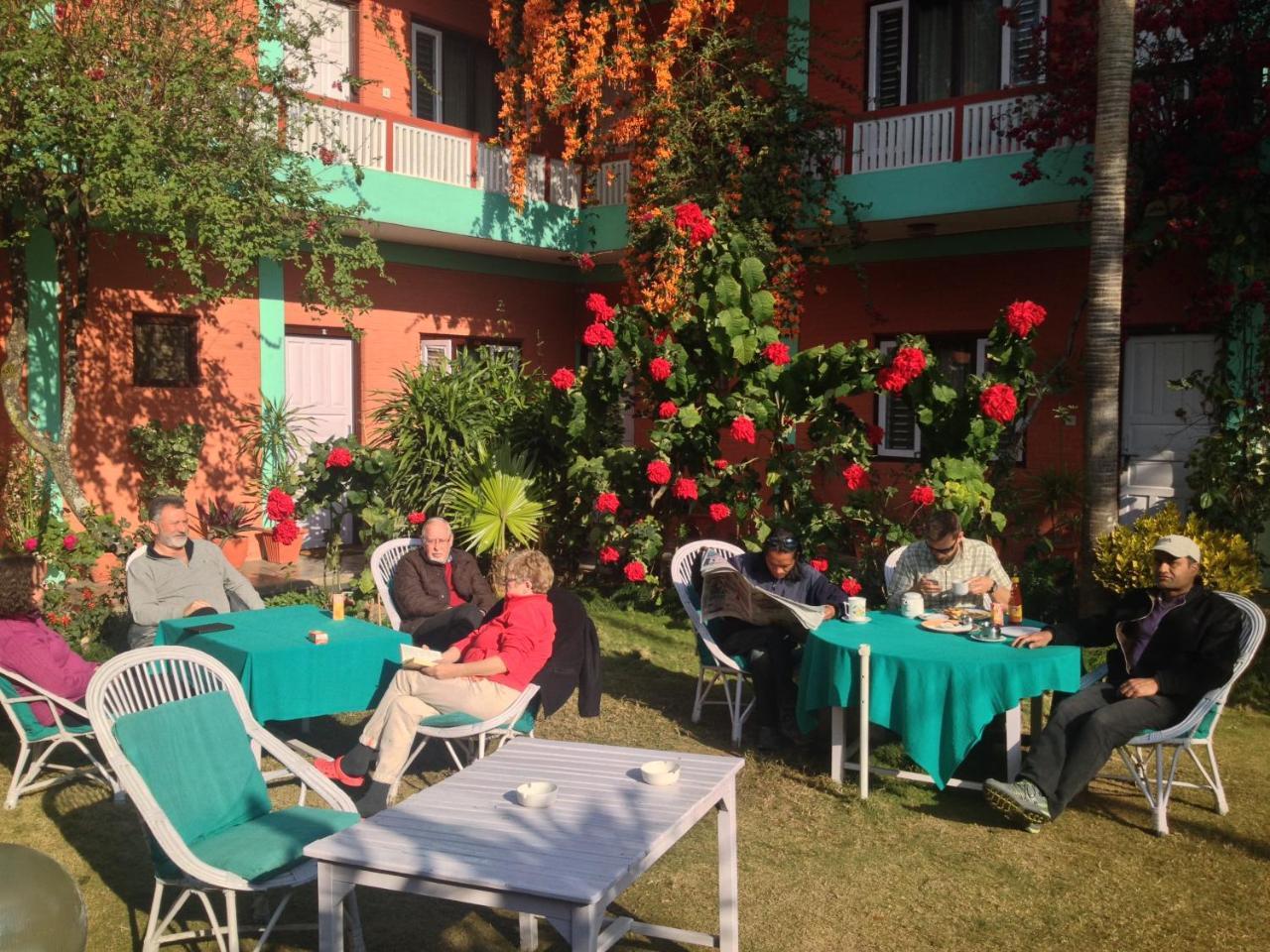 New Pokhara Lodge - Pokhara Lakeside Exterior photo