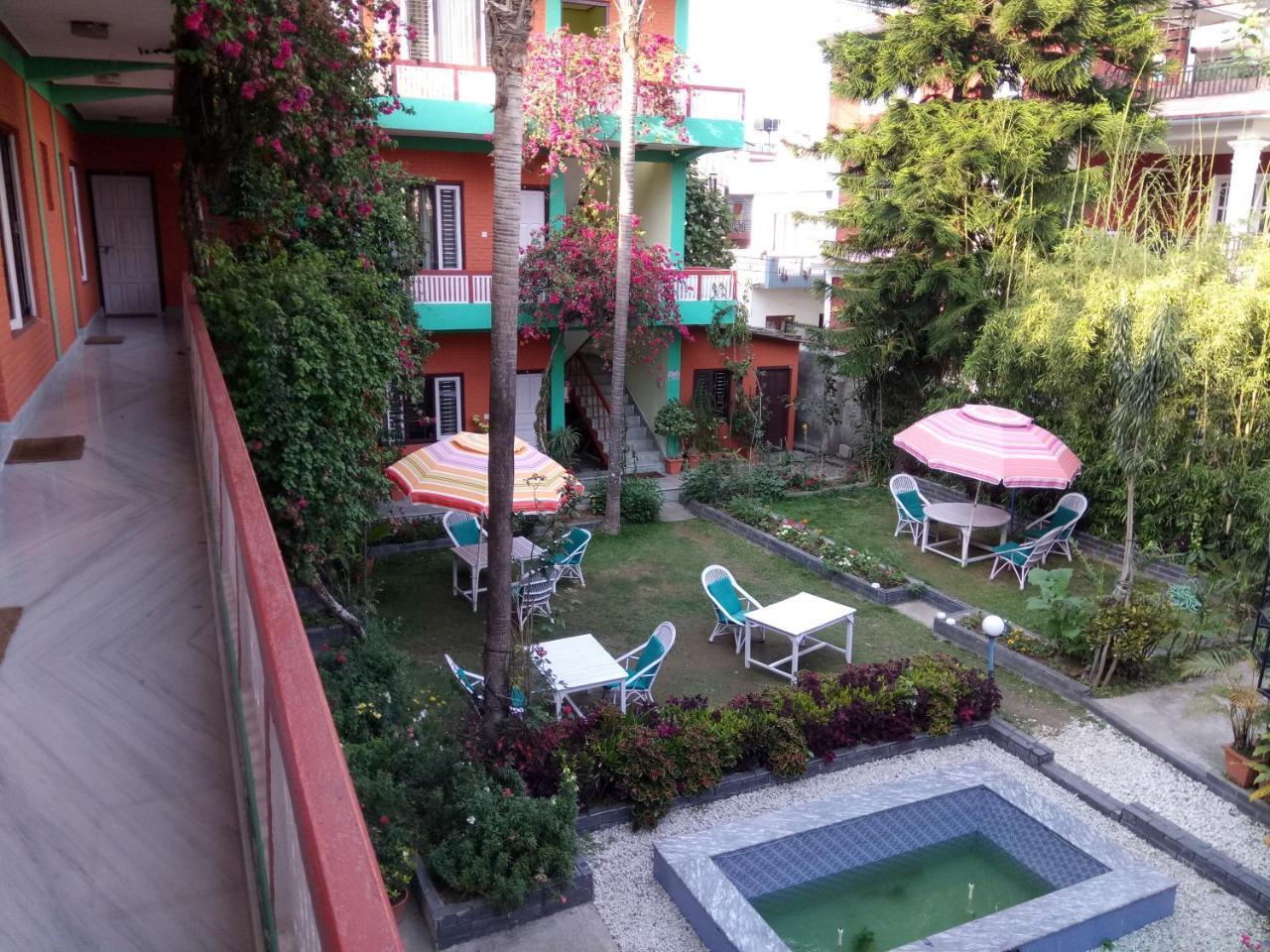 New Pokhara Lodge - Pokhara Lakeside Exterior photo