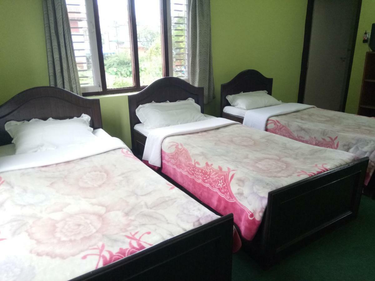 New Pokhara Lodge - Pokhara Lakeside Exterior photo